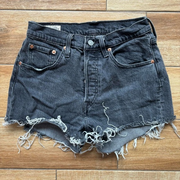 Levi’s Black Denim Shorts - Picture 1 of 8
